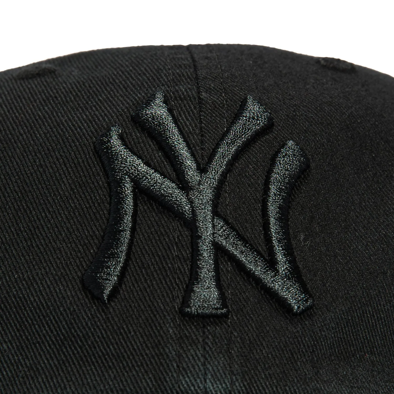 47 Brand New York Yankees Cleanup Adjustable Hat - Black. Black