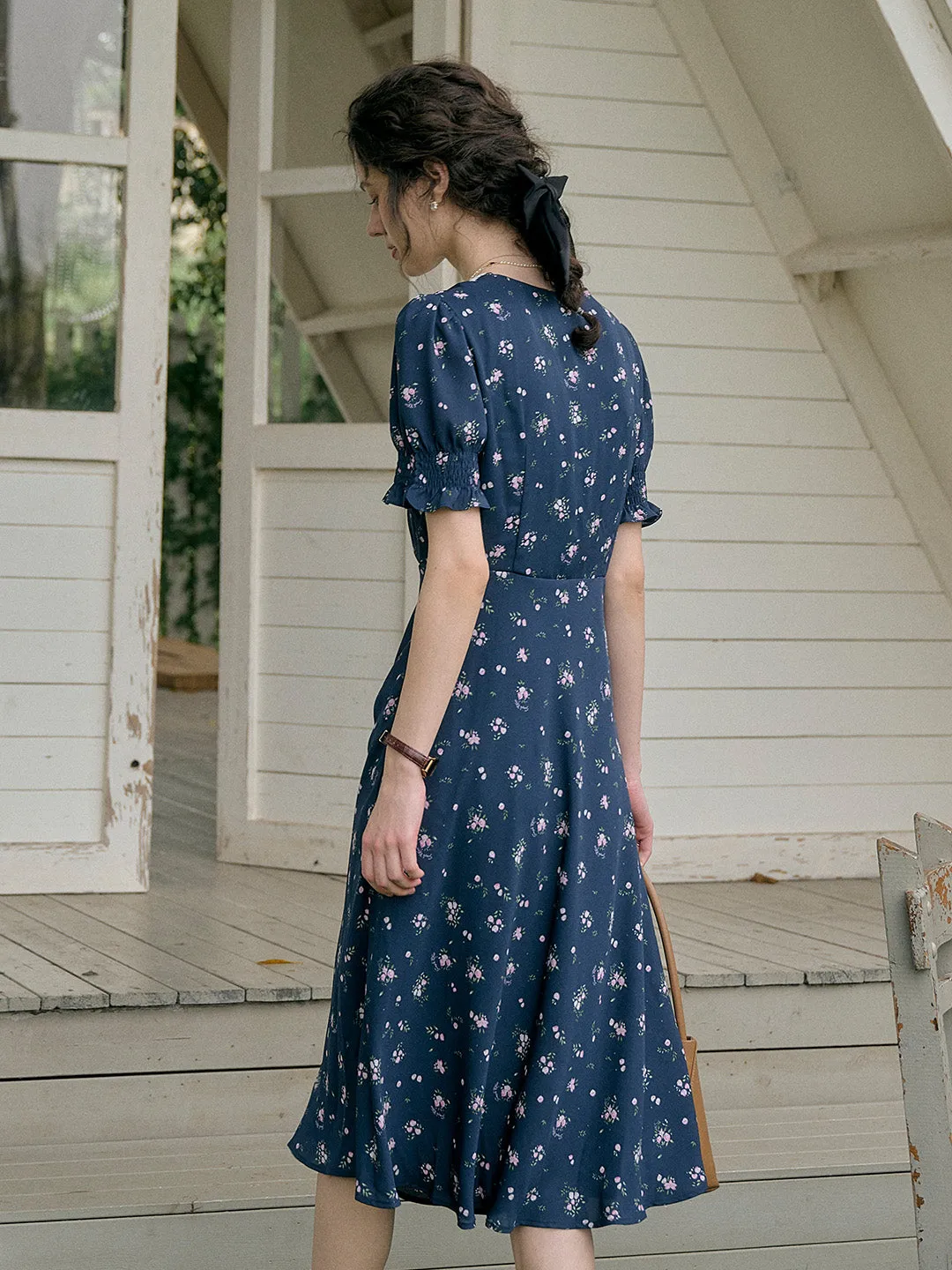 【Final Sale】Stormi Charming V-neck Lace Trimmed Floral Print Dress - Blue