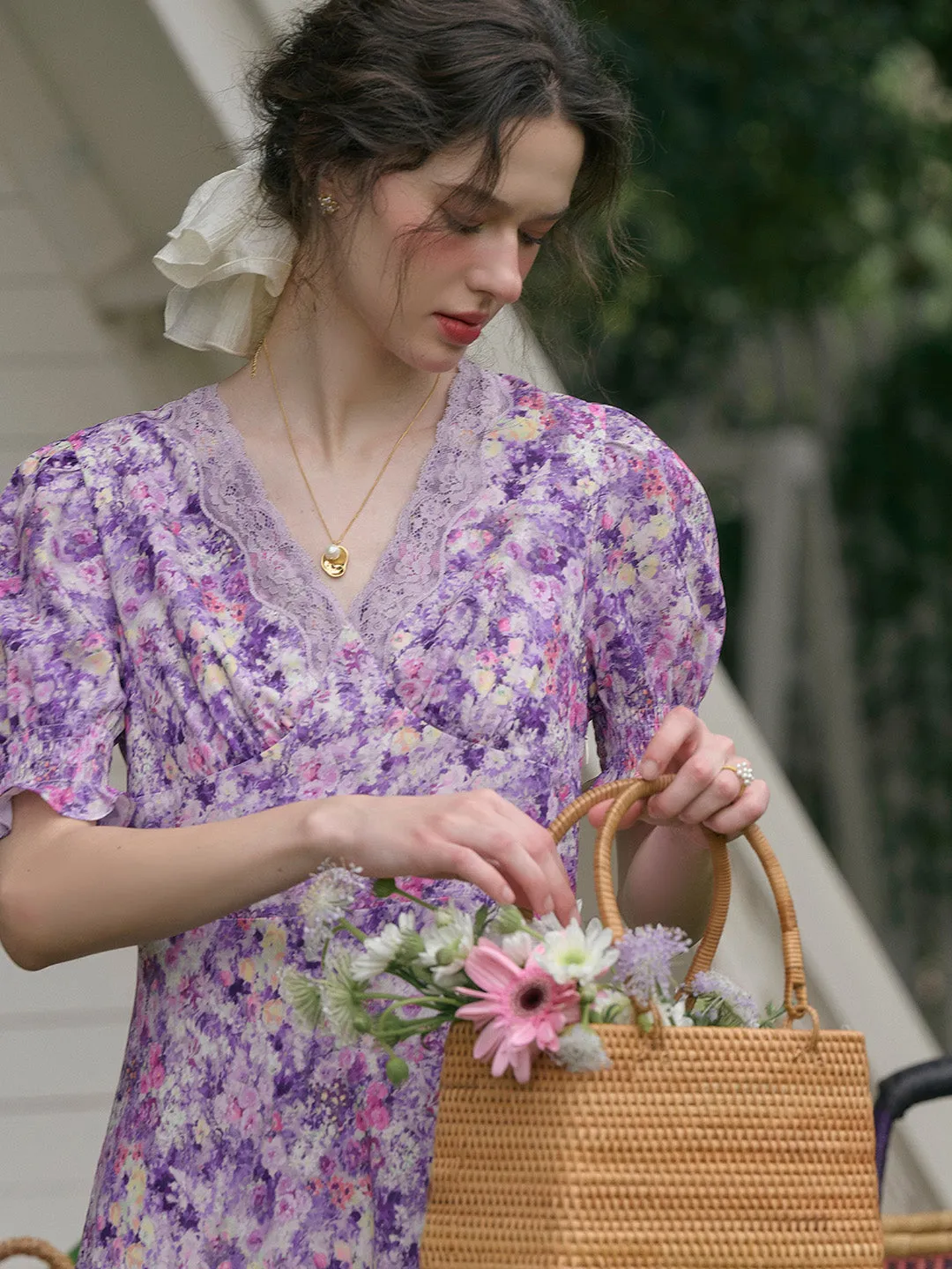 【Final Sale】Stormi Charming V-neck Lace Trimmed Floral Print Dress - Light Green