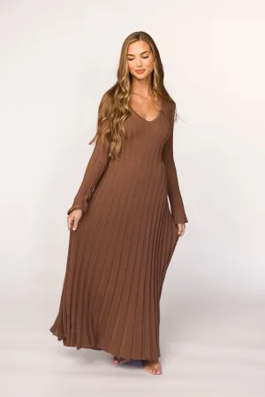 Hadley Long Sleeve V-Neck Knit Maxi Dress in Cocoa